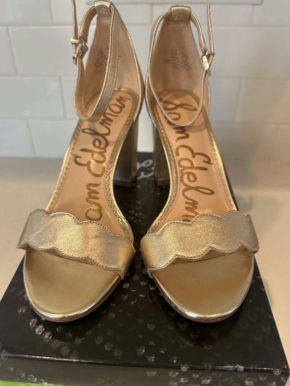 Sam Edelman Women's Odila Gold Leather Block Heel Scalloped Toe Strap Size 7.5